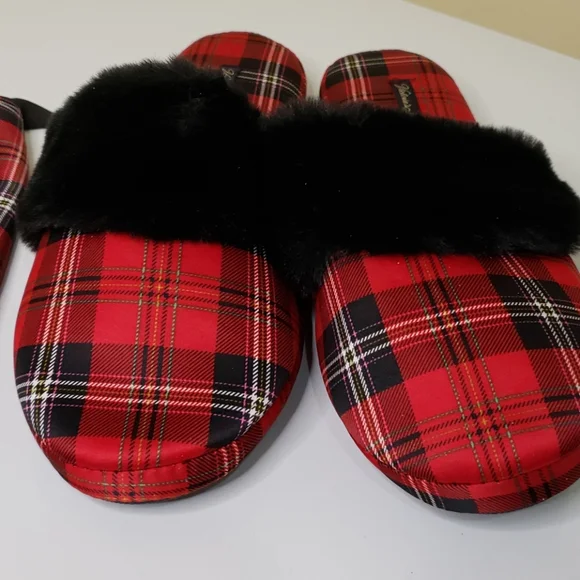 🆕️Victoria's Secret Signature Satin Slippers - Picture 11 of 12